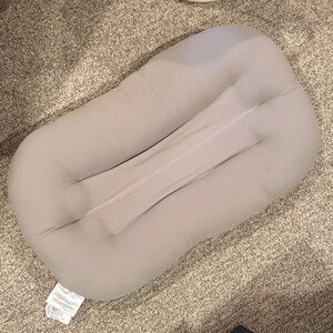 Snuggle Me Organic Gray Lounger